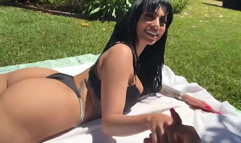 Arianna Starr My Neighbor Is An Exotic Bombshell (2025) Hardcore Milf Bigtits Roleplay Pov