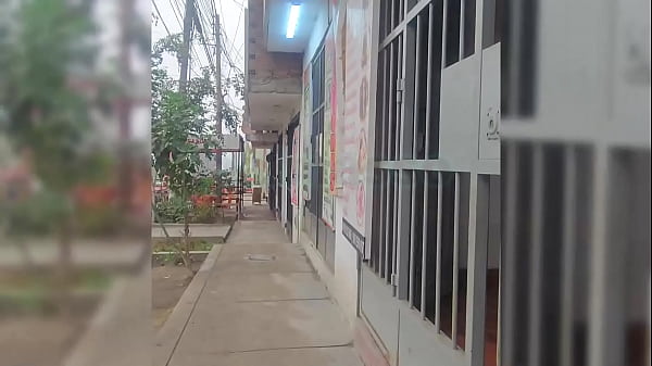 Con la esposa tímida e infiel de mi amigo, tuvimos sexo de manera silenciosa para que no escuchen los vecinos. —ESTO ES LO QUE PASA CUANDO DEJAS SOLA A UNA MUJER.